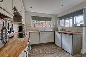 Kitchen- click for photo gallery